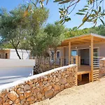 Feriepark Mobile Homes And St,denis Punat