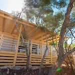 Mobile Homes And St,denis 3* Punat