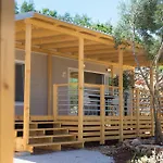 Mobile Homes And St,denis Feriepark 3*