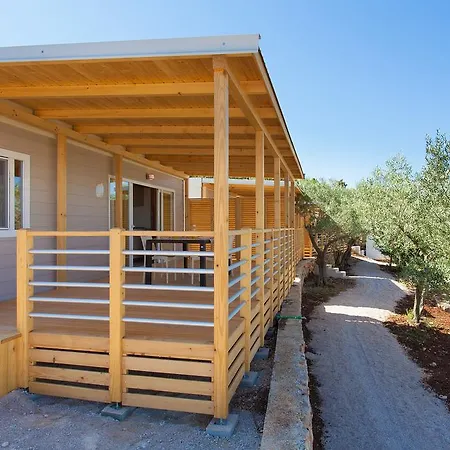 Kompleks wypoczynkowy Mobile Homes And St,denis 3*