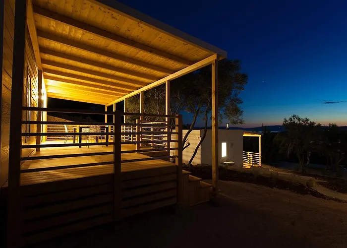 Tatil parkı Mobile Homes And St,denis Punat