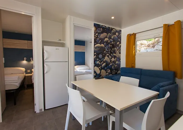 Mobile Homes And St,denis 3*