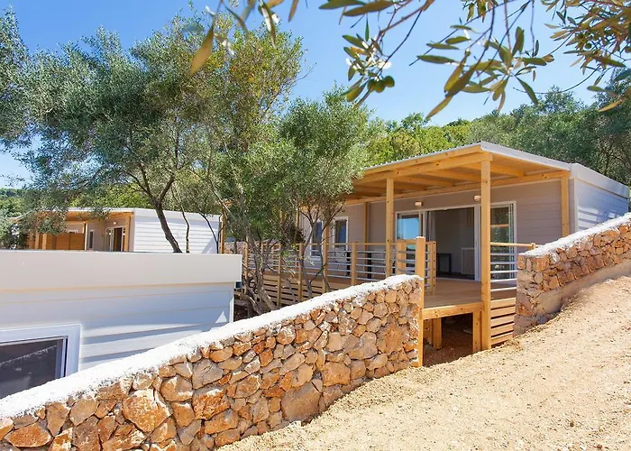 Tatil parkı Mobile Homes And St,denis Punat