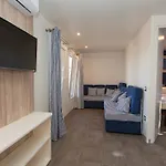 Mobile Homes And St,denis منتزه العطل 3*