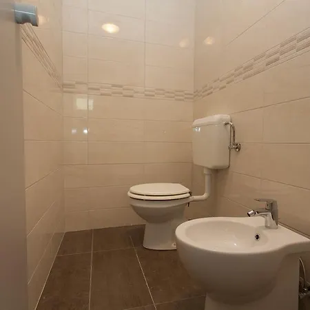 Mobile Homes And St,denis Punat