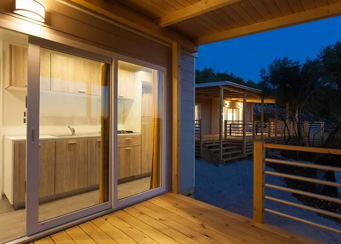 Mobile Homes And St,denis 假日公园 3*