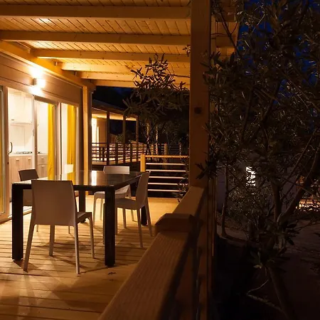 Mobile Homes And St,denis Holiday park Punat