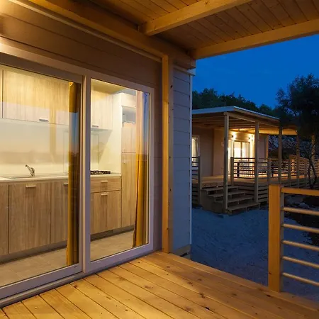 Mobile Homes And St,denis Holiday park 3*