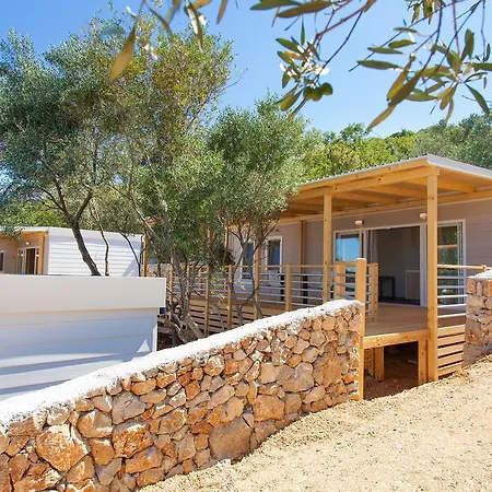 Holiday park Mobile Homes And St,denis Punat