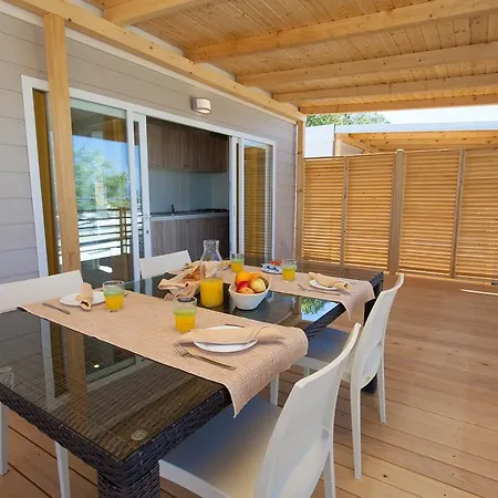 Mobile Homes And St,denis Holiday park Punat