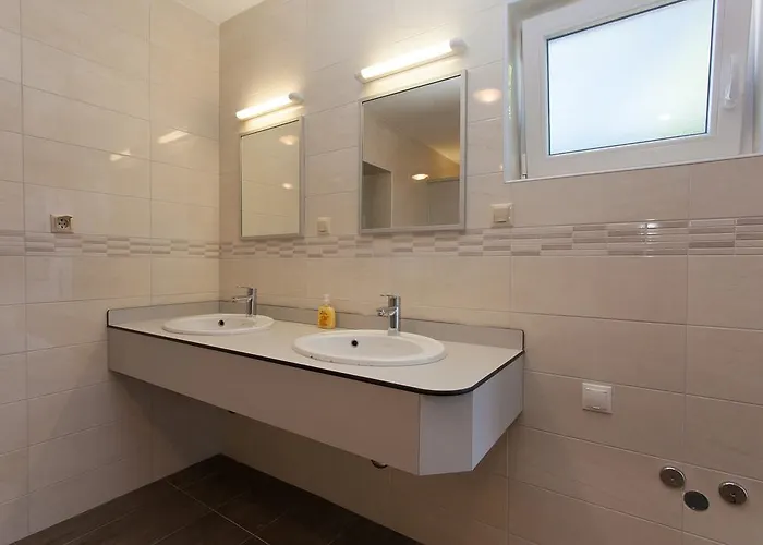 Parco vacanze Mobile Homes And St,denis 3*